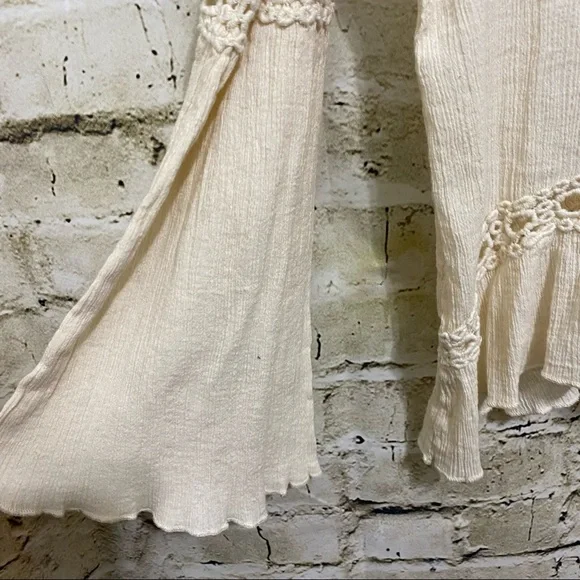 Altar’d State Cream Crinkle Bell Sleeve Boho Top - Picture 4 of 6